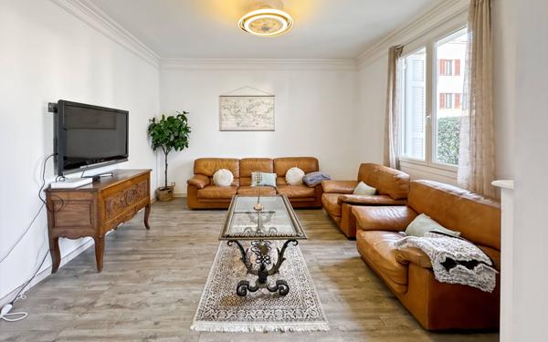 Maison à louer    5 pièces •  Antibes