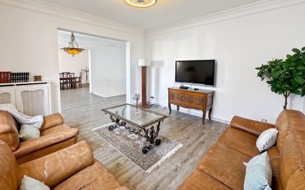 Maison à louer    5 pièces •  Antibes