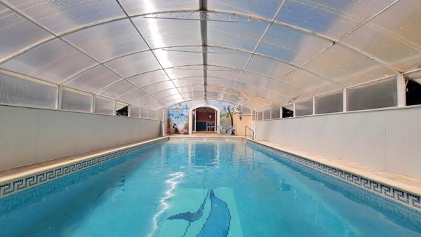 Maison avec source et piscine