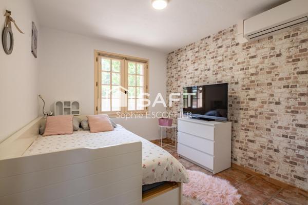 Belle maison familiale avec piscine et grand terrain