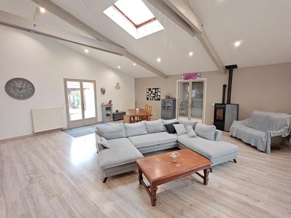 PROPRIETE AVEC ETANG