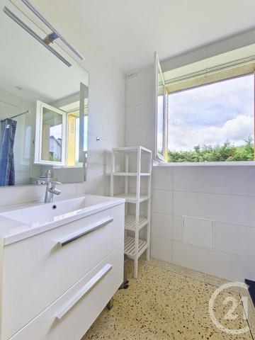 Maison à vendre  9 pièces - 197,85 m2 ROMAGNAT - 63