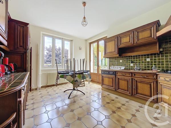 Maison à vendre  9 pièces - 197,85 m2 ROMAGNAT - 63