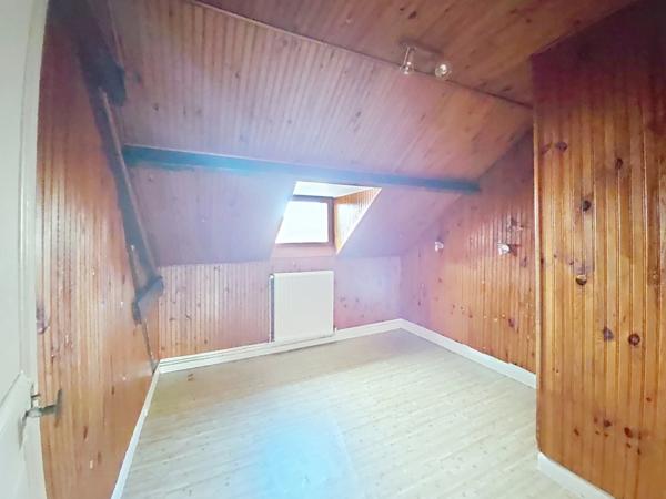 A VAUX ! joli quartier de Laon, CENTRE VILLE !