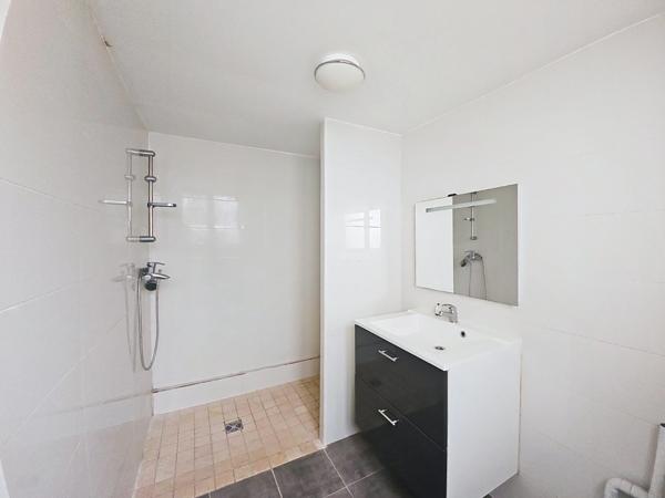 A VAUX ! joli quartier de Laon, CENTRE VILLE !