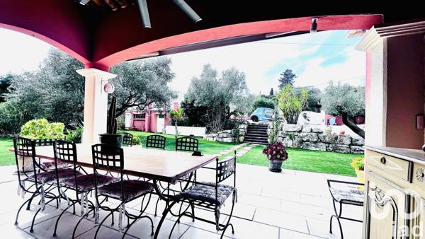 Maison 7 pièces de 278 m² à Puget-sur-Argens (83480)