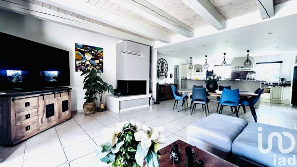 Maison 7 pièces de 278 m² à Puget-sur-Argens (83480)