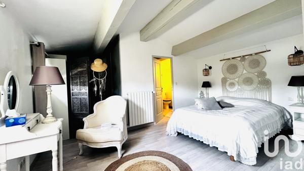 Maison 7 pièces de 278 m² à Puget-sur-Argens (83480)