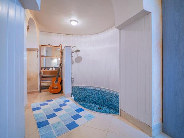 Maison Montval Sur Loir 8 pièce(s) 196 m2