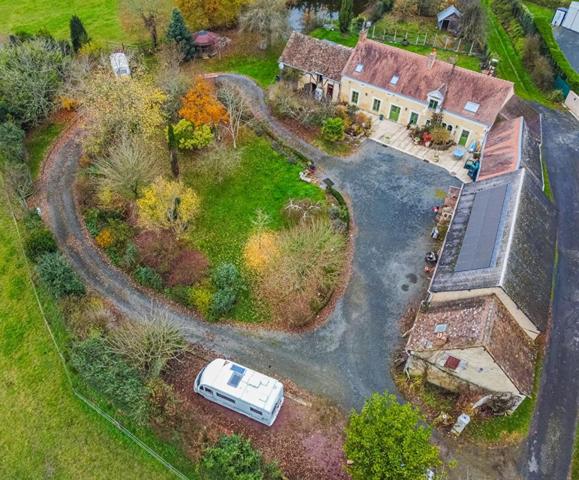 Maison Montval Sur Loir 8 pièce(s) 196 m2