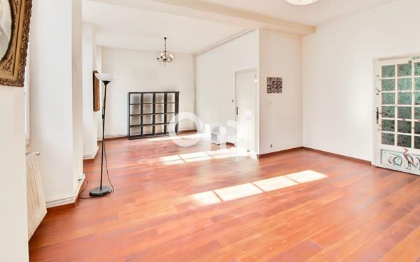 Appartement à vendre    4 pièces • 200 m2 Oloron-Sainte-Marie