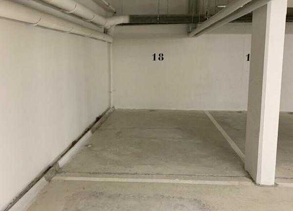 Stationnement à louer  •  Saint-Maur-des-Fossés