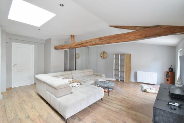 Une maison bercée par le murmure de la rivière à Mognéville 🏡