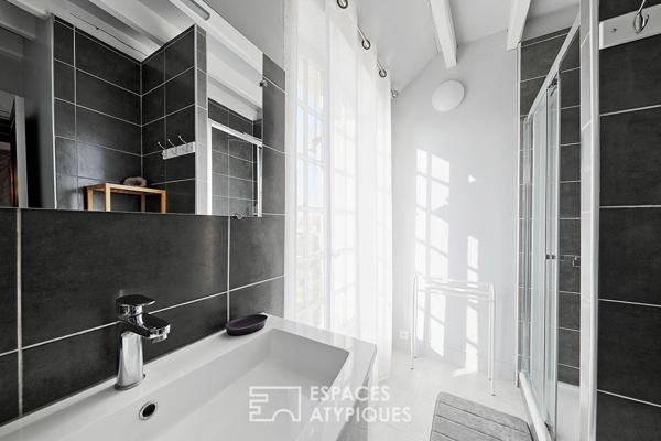 Bâtisse de charme en pierres avec jardin et dépendances