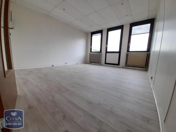 Local commercial à louer 157.5m²