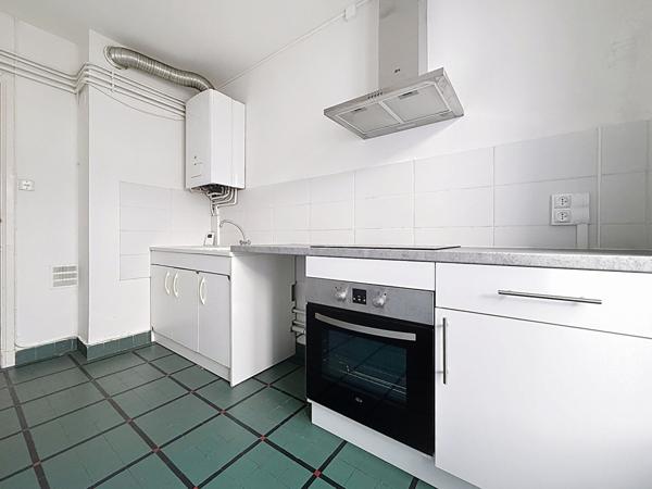 SOUS COMPROMIS VALENCE T3 rue Baudin avec cave et Balcon