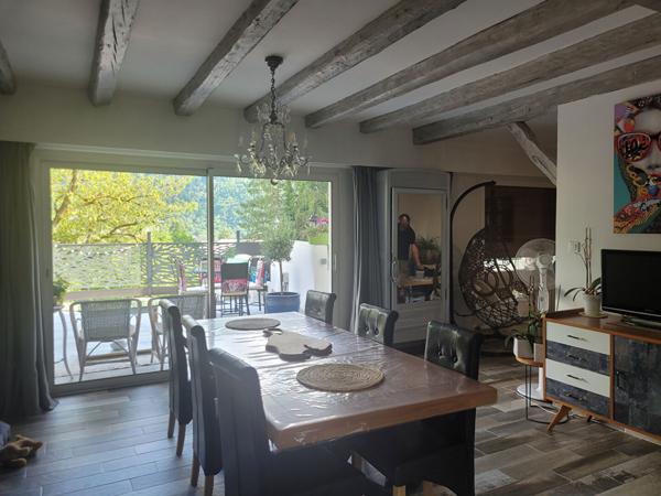 UGINE, Maison  individuelle de 275m² avec terrain de 2286m²