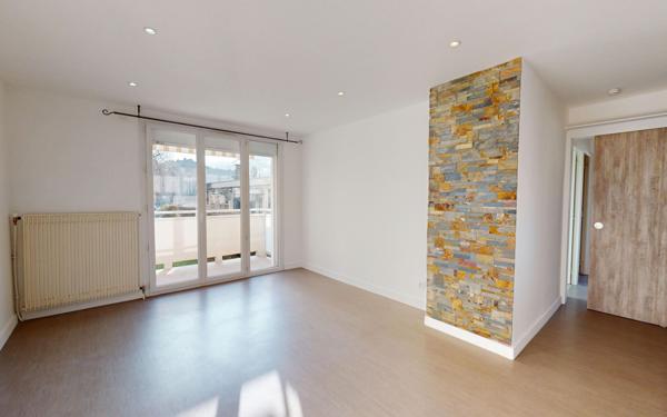 Appartement à vendre    4 pièces • 66,54 m2 Annecy