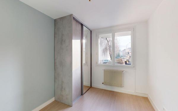 Appartement à vendre    4 pièces • 66,54 m2 Annecy