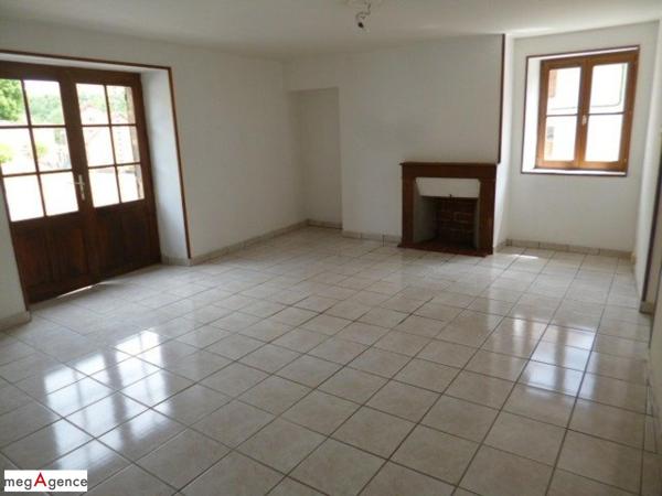 Maison à BERT, 03130 - 6 pièces 140m²