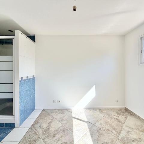 Appartement 2 pieces avec jardin et 1 Pkg Meyreuil