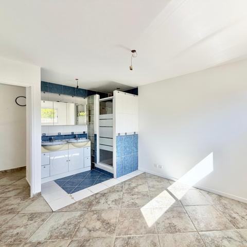Appartement 2 pieces avec jardin et 1 Pkg Meyreuil