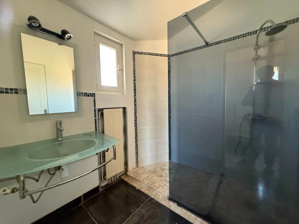 Maison à vendre 5 pièces 450m² de terrain piscine ()