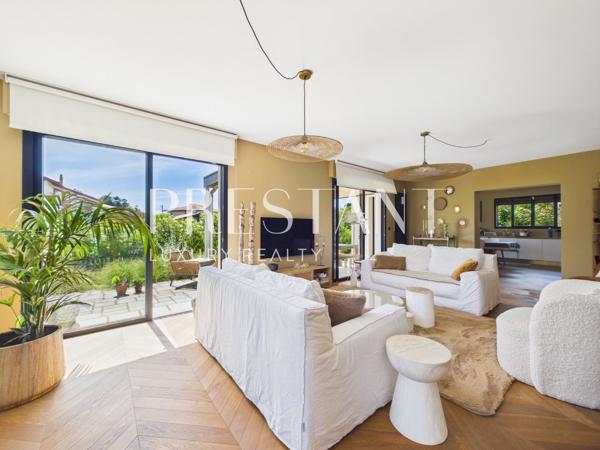 Biarritz, Maison entièrement rénovée, à 15mn à pied de Bibi Beaurivage, BIARRITZ