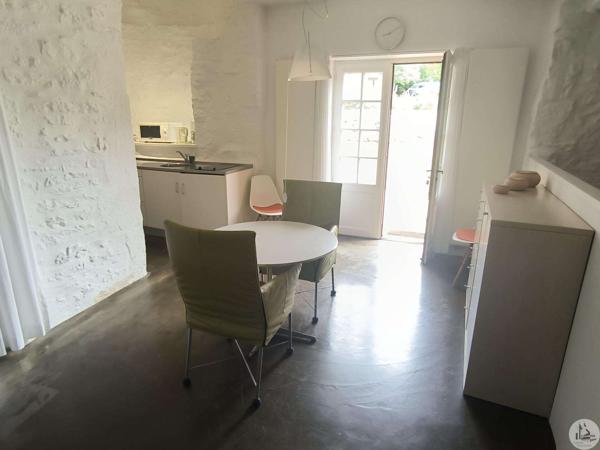 Ensemble en pierre maison et gîte