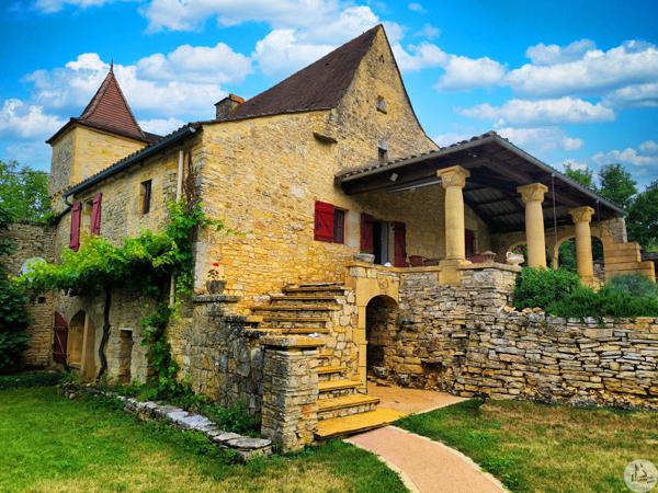 Ensemble en pierre maison et gîte