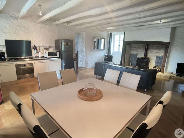 Ensemble en pierre maison et gîte