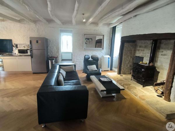 Ensemble en pierre maison et gîte