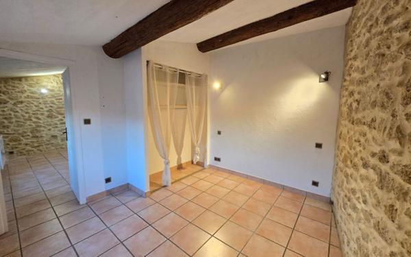 Maison à vendre    6 pièces •  Grans