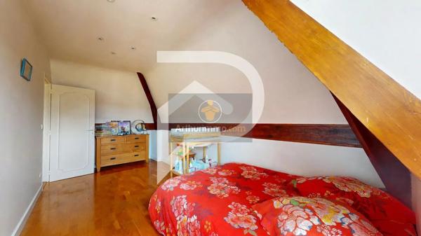 Vente                                                      Maison
                        
                     7 pièces                      204 m2                     à Marly-le-Roi