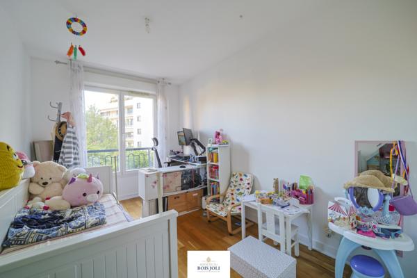 Appartement 3 pièce(s) 2 chambre(s) 79 m²