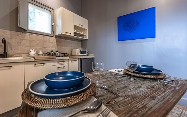 Maison à vendre    6 pièces • 208 m2 Le Rouret