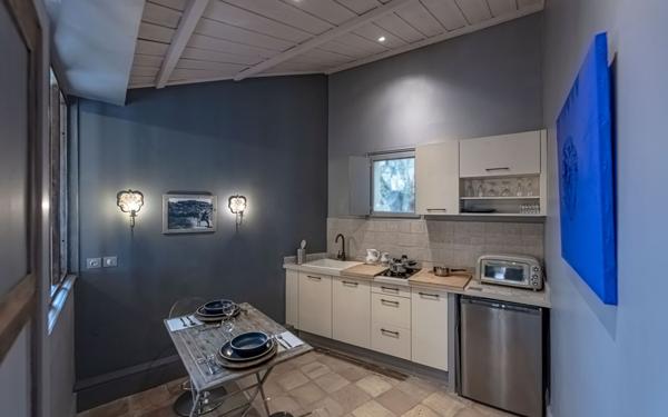 Maison à vendre    6 pièces • 208 m2 Le Rouret