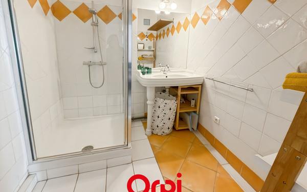 Appartement à vendre    3 pièces • 72 m2 Bandol