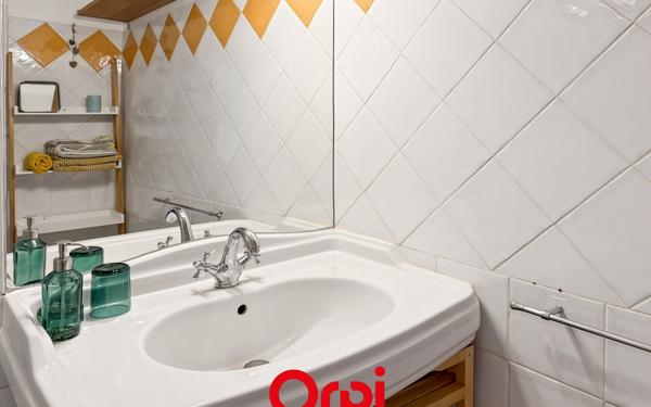 Appartement à vendre    3 pièces • 72 m2 Bandol