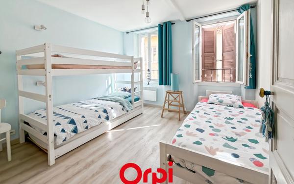 Appartement à vendre    3 pièces • 72 m2 Bandol