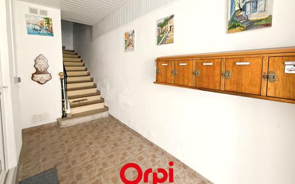 Appartement à vendre    3 pièces • 72 m2 Bandol