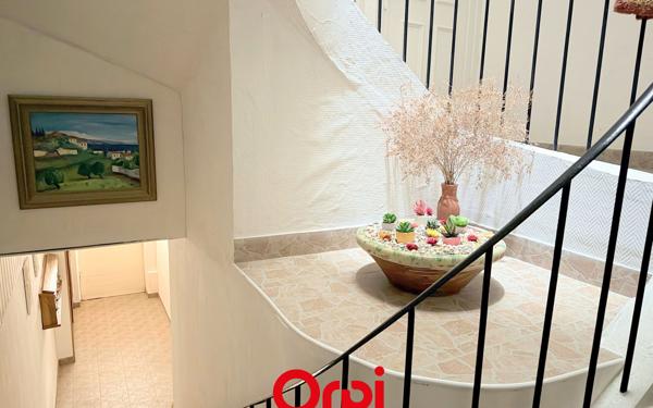 Appartement à vendre    3 pièces • 72 m2 Bandol