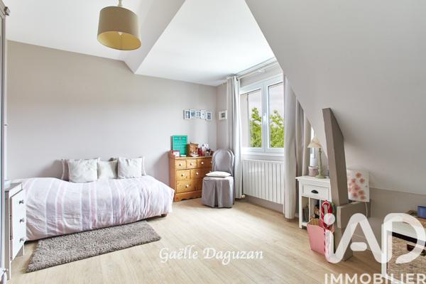 Maison à vendre 6 pièces 171 m² Le Chesnay-Rocquencourt
