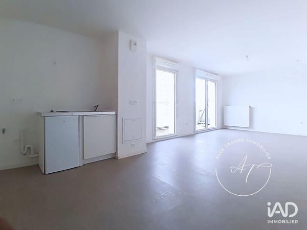 Location appartement 1 pièce 35 m² Évry