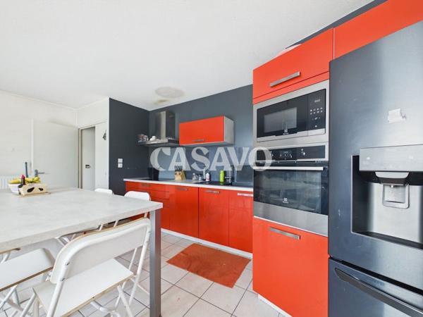 Vente Appartement 4 pièces de 77m² - 69150 Décines-Charpieu