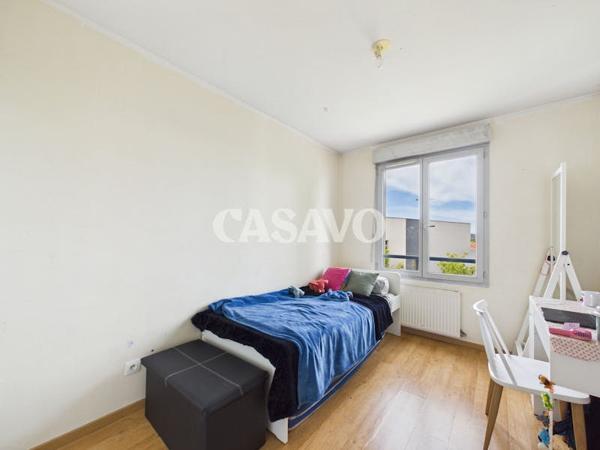 Vente Appartement 4 pièces de 77m² - 69150 Décines-Charpieu