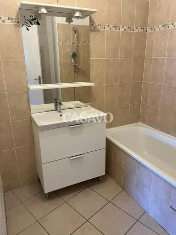 Vente Appartement 4 pièces de 77m² - 69150 Décines-Charpieu