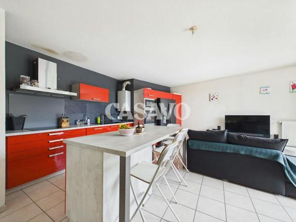 Vente Appartement 4 pièces de 77m² - 69150 Décines-Charpieu