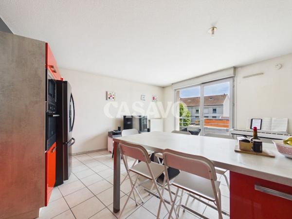 Vente Appartement 4 pièces de 77m² - 69150 Décines-Charpieu