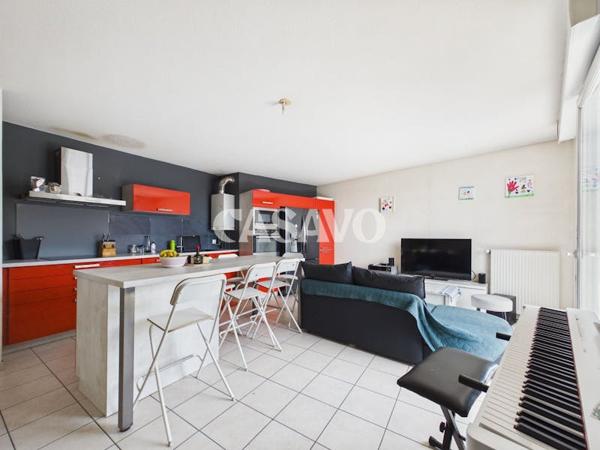 Vente Appartement 4 pièces de 77m² - 69150 Décines-Charpieu